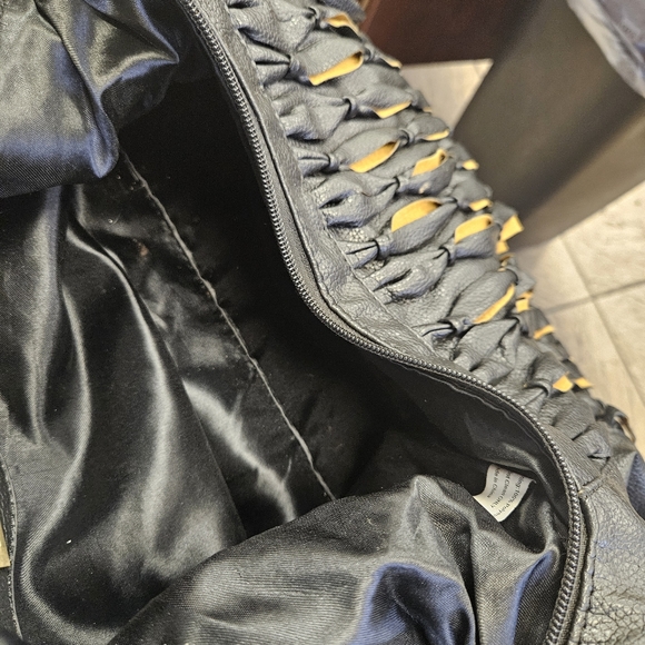 NWOT!!! Beautiful Large Hobo Style Shoulder Bag B C B by Biacci Inc - Picture 7 of 16